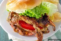 Soft-Shell Crab Sandwich Recipe: Crispy with Lemon Aioli