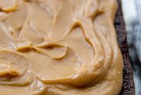 Gooey 5-Minute Peanut Butter Glaze for Cakes and Cookies