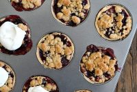 Homemade Mini Cherry Streusel Pies Recipe