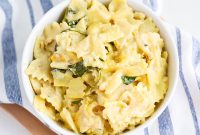 Creamy Spinach and Artichoke Baked Pasta
