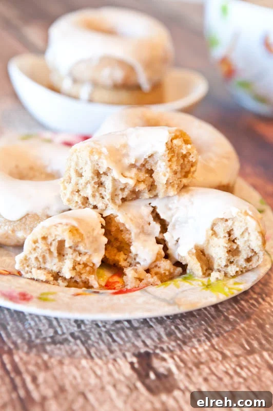 Weekend Plans: 25 Things to Do This Weekend 8 Baked Cinnamon Bun Donuts with Vanilla Cream Cheese Glaze