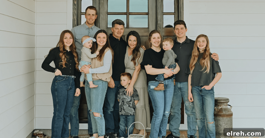 Juliea Huffaker of Farmhouse Harvest and her family