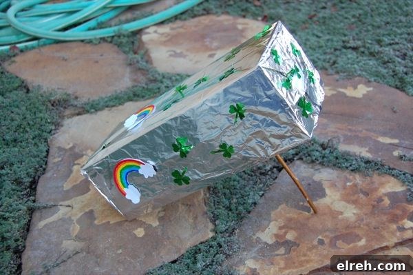 Leprechaun Trap | 25+ Rainbow crafts, food and more
