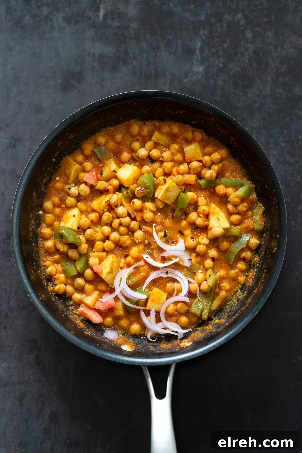 Kadai Chole Recipe: Aromatic Chickpeas and Potatoes 2 Kadai Chole - Spiced Chickpeas and Potatoes