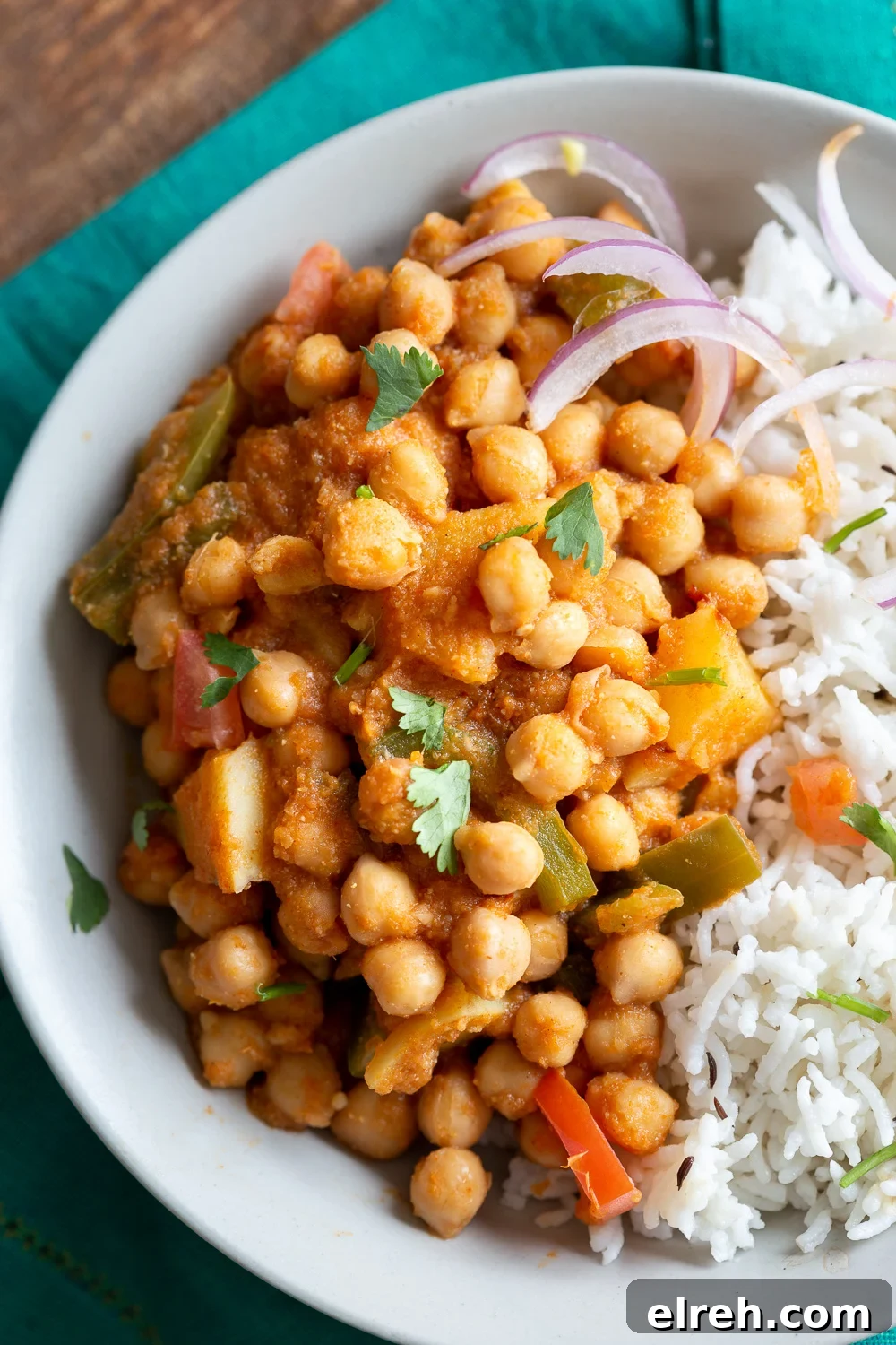 Kadai Chole Recipe: Aromatic Chickpeas and Potatoes 3 Kadai Chole - Spiced Chickpeas and Potatoes