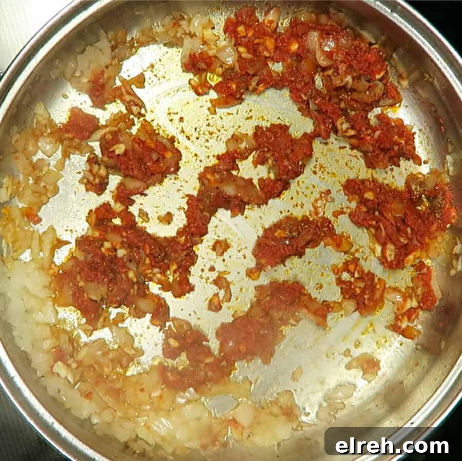 30-Minute One-Pot Thai Red Curry Chicken 5 img 3840 4