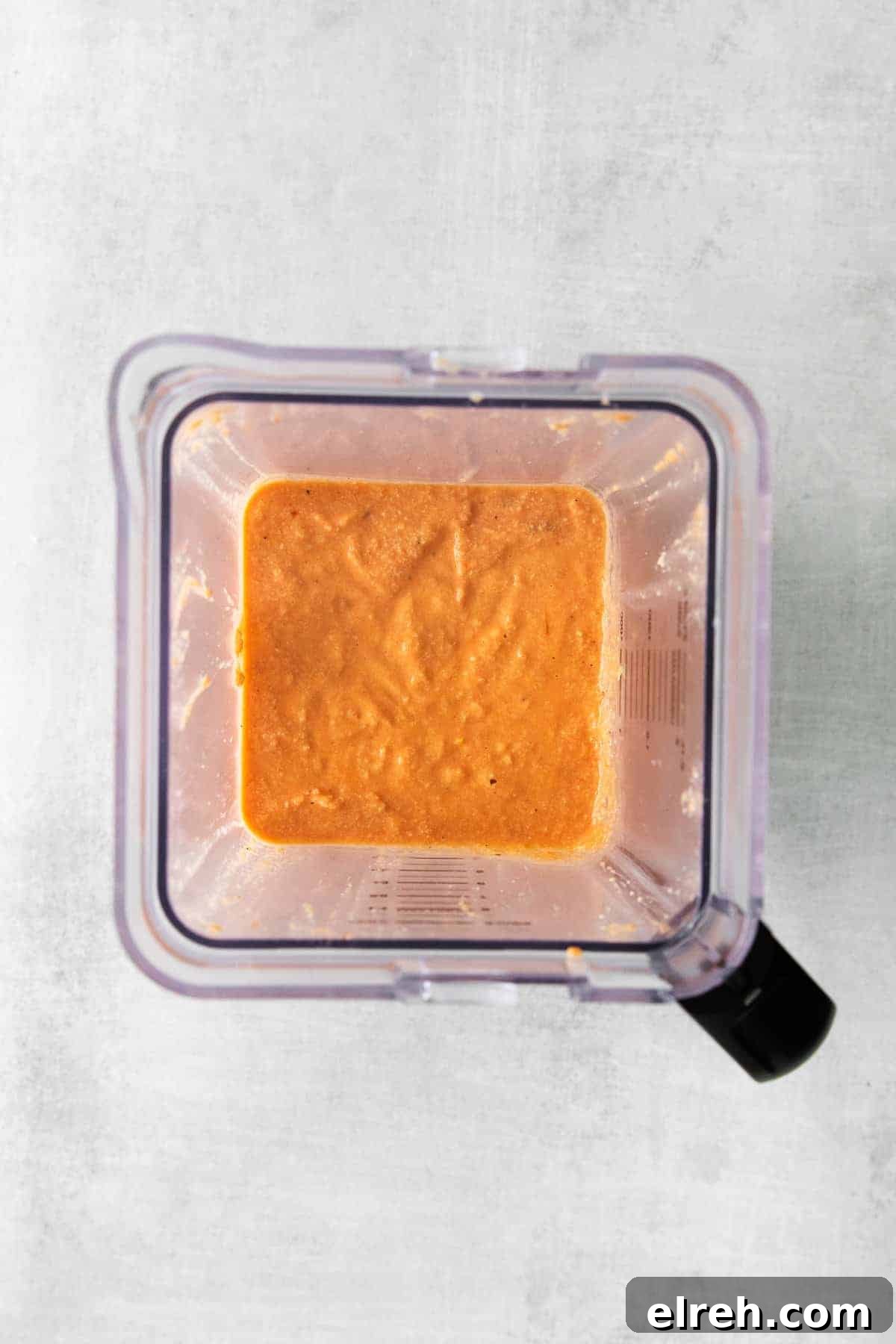 This is the best creamy vegan pasta. It's made with a delicious creamy tomato basil vegan pasta sauce made from cashews and served with your favorite noodle. vegan pasta sauce in blender