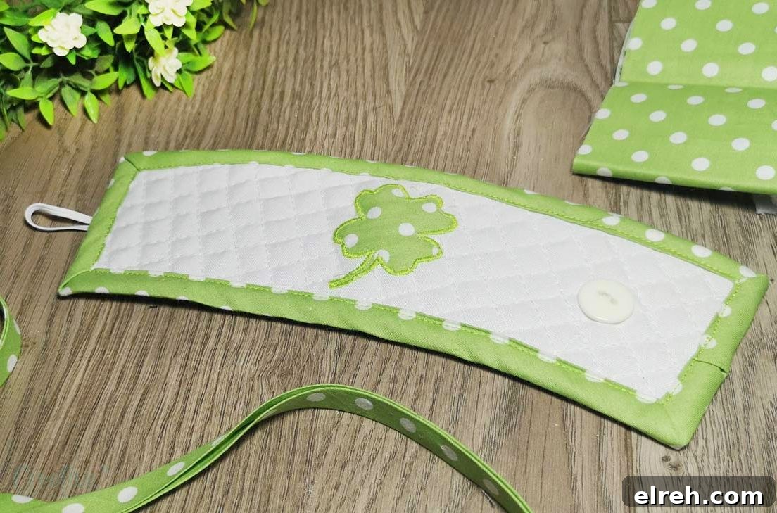 Coffee cup sleeve pattern