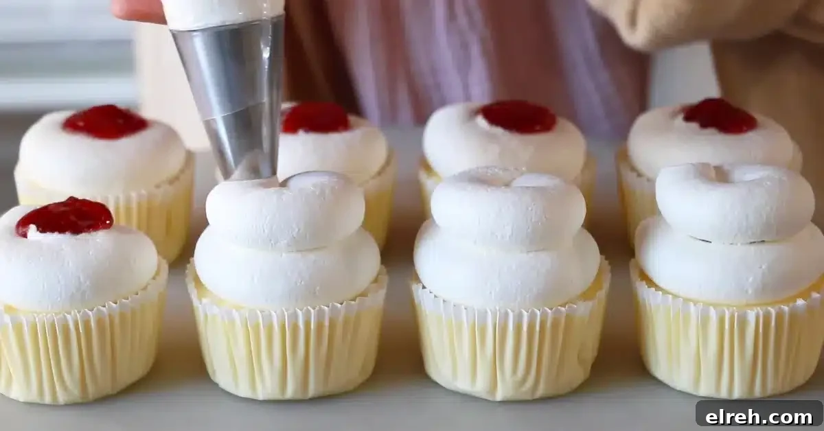 Mini Strawberry Cheesecake Bites Recipe 17 frosting strawberry mini cheesecakes with whipped cream