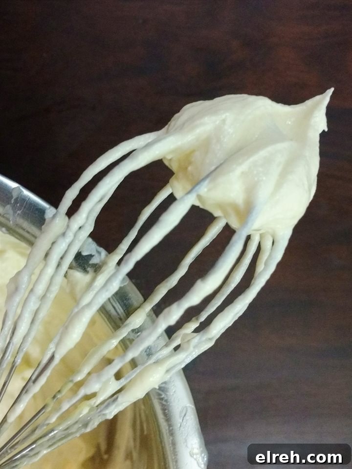 Flour Buttercream vs Ermine Buttercream: Texture, Taste and Uses 2 Ermine buttercream on a cake