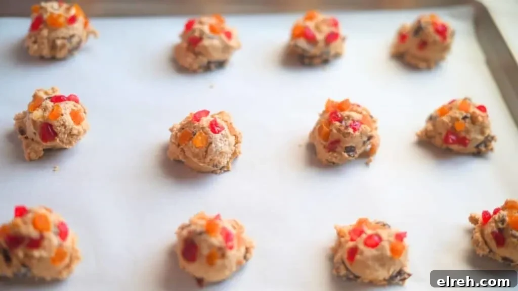 baking fruitcake cookies