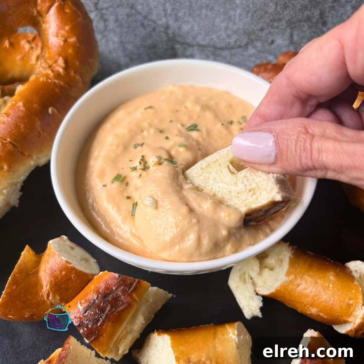 Soft Pretzel Cheese Dip